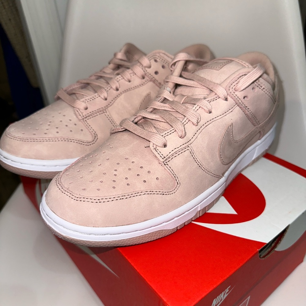 Nike dunks Oxford white /pink women’s 9.5